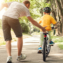 Radfahren lernen – 4 Tipps für Kids